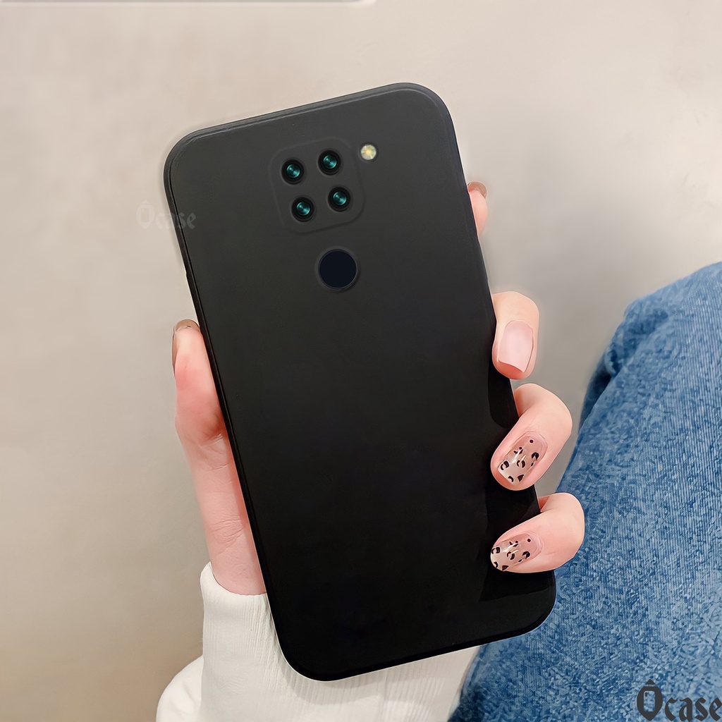 Ốp lưng Xiaomi Redmi Note 9 in hình vũ trụ cạnh vuông và có bảo vệ camera