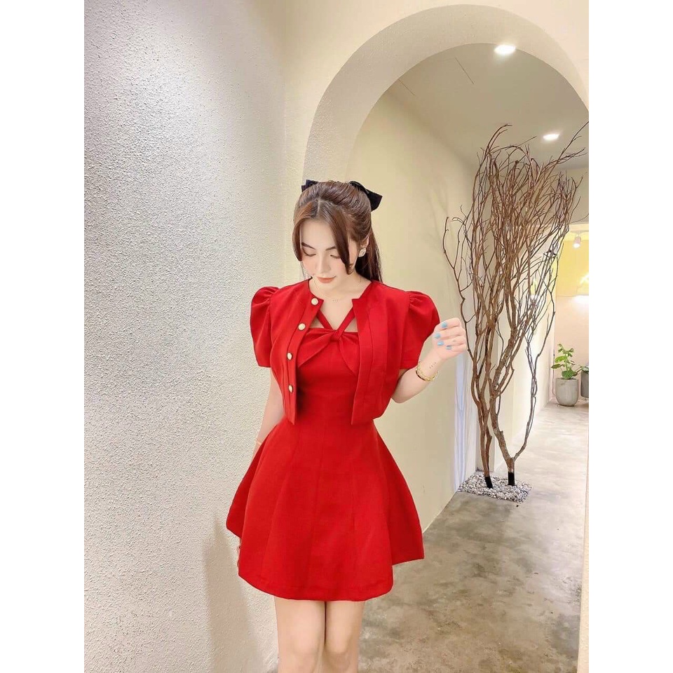 Set Đầm Cổ Chéo Có Mút Và Áo Khoác