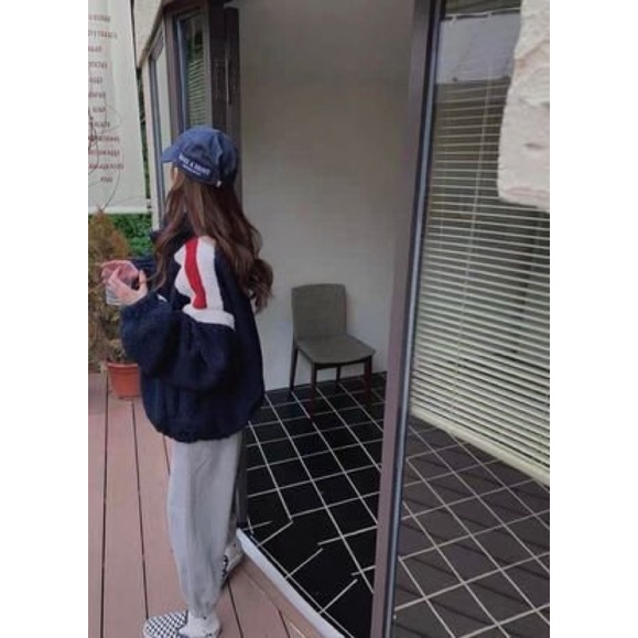 Áo khoác lông phối tay trắng đỏ thêu chữ B cực dày dặn ấm áp form thụng tay bồng thu đông Nhungkudo