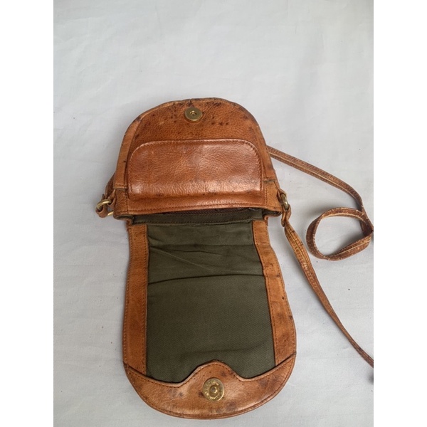 Túi chuẩn si. Túi qua sử dụng. Khách vui lòng xem hình nếu muốn biết thêm thông tin sản phẩm mời khách vô chat . Thanks.