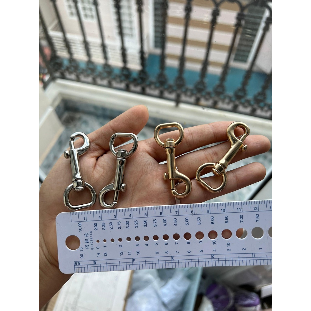 Càng cua dập chữ làm túi xách 20k/ cặp