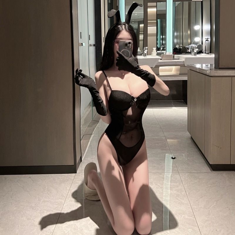 Bodysuit gợi cảm kèm bao tay hoá trang bunny girl CL074