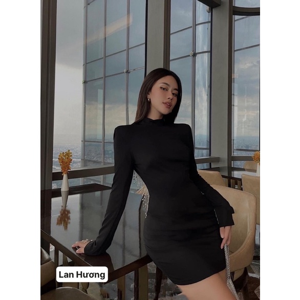 Đầm đi tiệc hở lưng đính đá