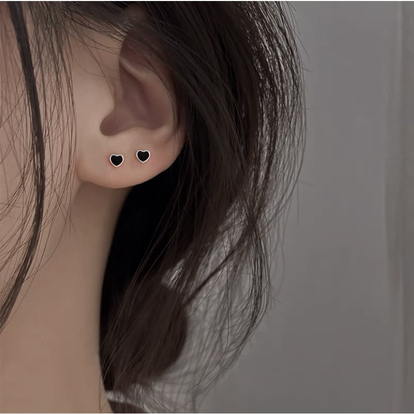 Bông Tai Mạ Bạc 925 Hình Trái Tim Họa Tiết Hình Học Màu Đen Đơn Giản Thời Trang Cho Nữ