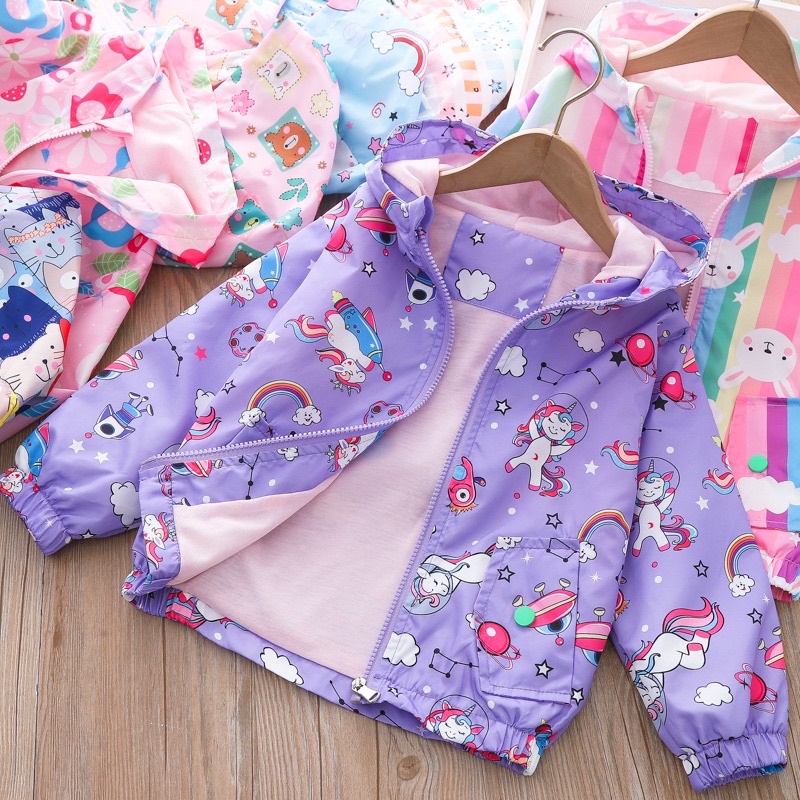 Áo khoác gió thu đông bé gái 2 lớp lót cotton chống nước tốt cho trẻ em họa tiết đẹp nhiều màu sắc có mũ trùm đầu