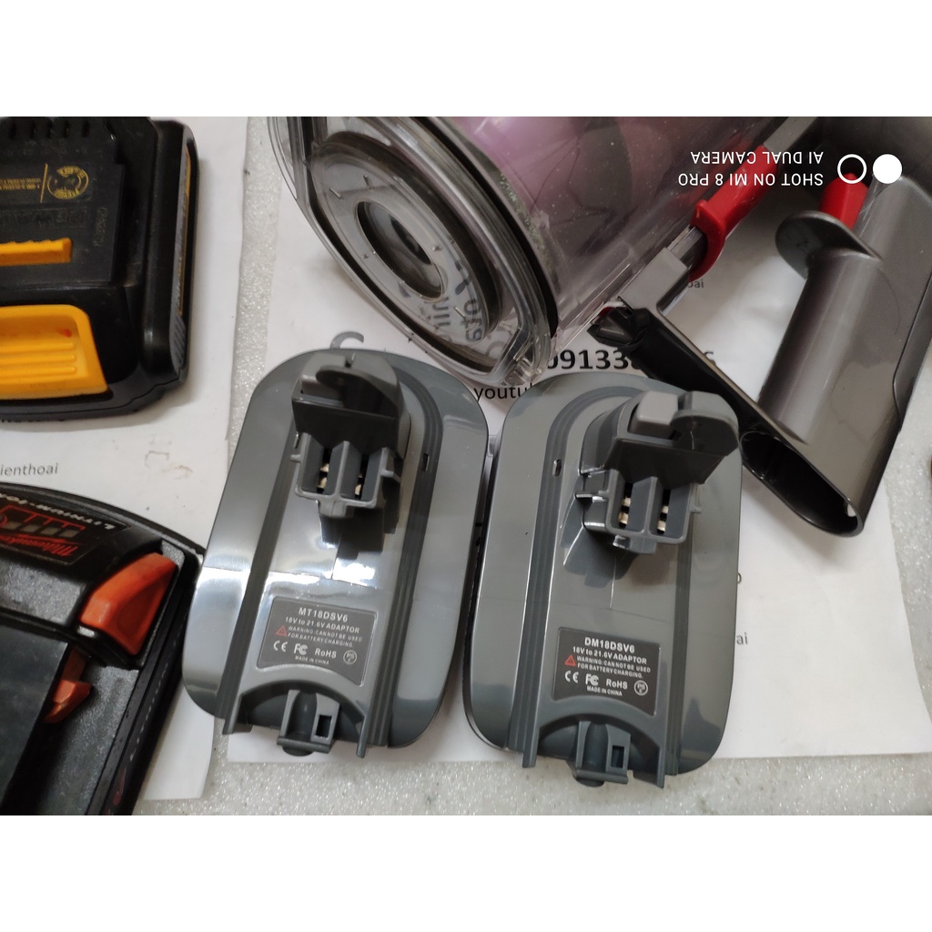 Đế chuyển chân pin máy hút bụi Dyson dùng pin hệ V6 21.6V sang dùng vỏ pin Milwaukee M18, Dewalt 20V, Makita LXT