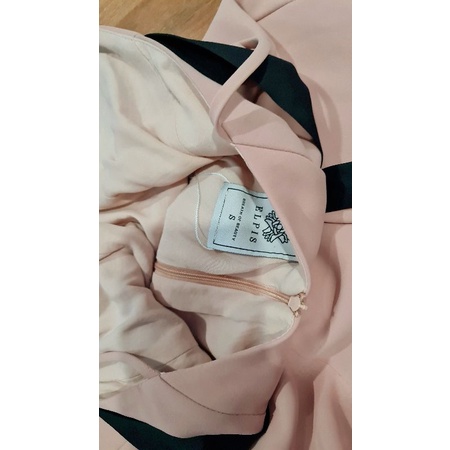 ELPIS CLOTHING⤑Thanh lý váy xòe 2 dây hở lưng cột nơ hot hit 1 thời nhà Elpis ⇿〈Giá gốc 1.650〉
