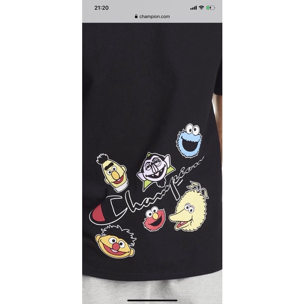 Áo thun cổ tròn in hoạt hình