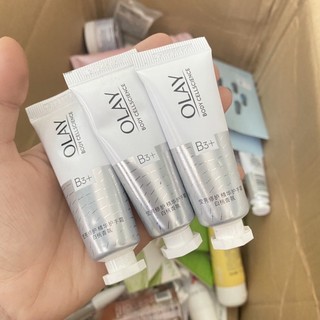 Kem Dưỡng da tay Olay B3