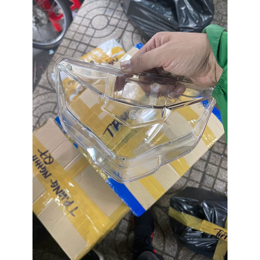 Mica choá đèn pha xe Exciter 150 đời 2019-2023.