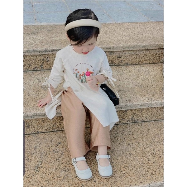 Áo dài bé gái lụa trắng thêu hoa kèm quần nude 8-43kg