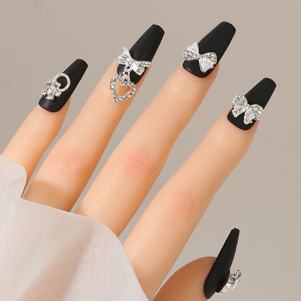 Set 20 Phụ Kiện Trang Trí Móng Tay Hình Nơ Trái Tim Bằng Hợp Kim Chống Rỉ Sét