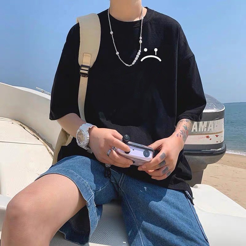 Áo thun nam nữ đen trắng unisex nam nữ form rộng tay lỡ chữ mẫu Mặt Buồn