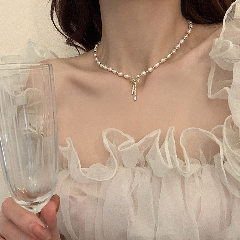 Vòng cổ Ngọc Trai Mặt Nơ Đính Đá Thời Trang