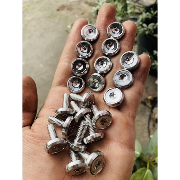 Ốc inox 304 salaya mẫu V6 trơn