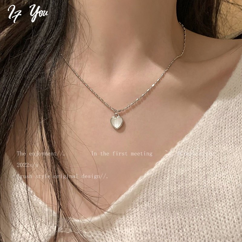 Vòng cổ AY mạ bạc mặt trái tim đính đá pha lê nhã nhặn