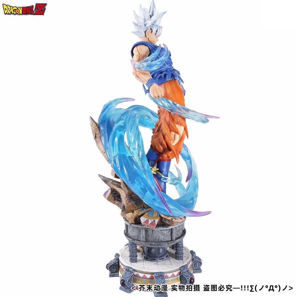 Mô Hình Nhân Vật Son Goku Thiết Kế Thoải Mái Độc Đáo