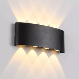 Đèn LED gắn tường ngoài trời, đèn hắt 8 tia Thân Cong Màu Đen ánh sáng vàng 8w chống nước, chịu môi trường khắc nghiệt