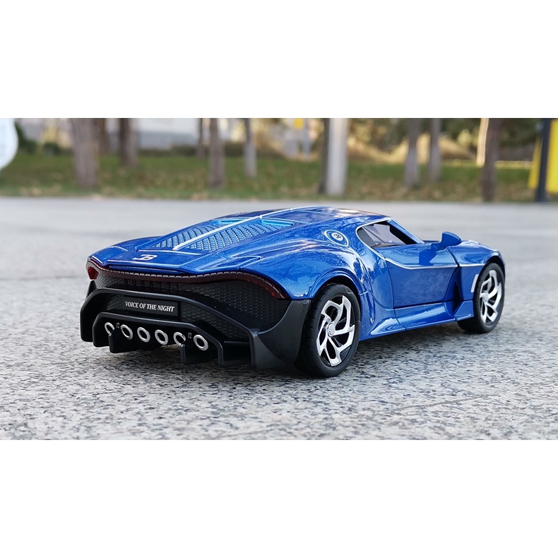 Xe mô hình Bugatti La Voiture Noire tỉ lệ 1:24