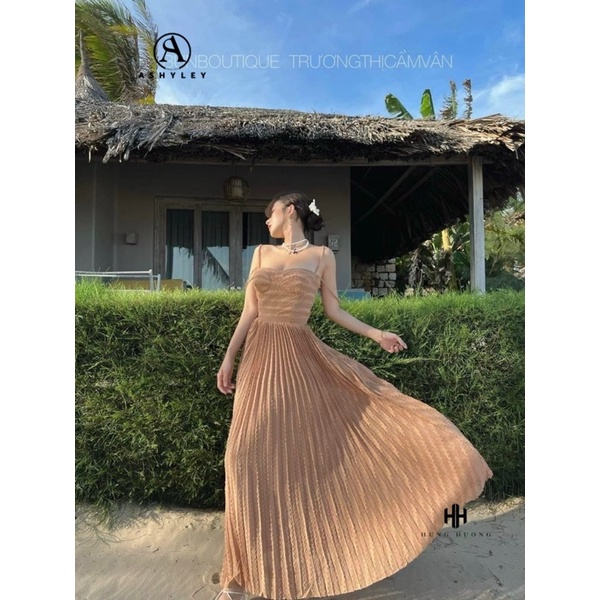 Đầm 2 dây dập ly hoa nổi