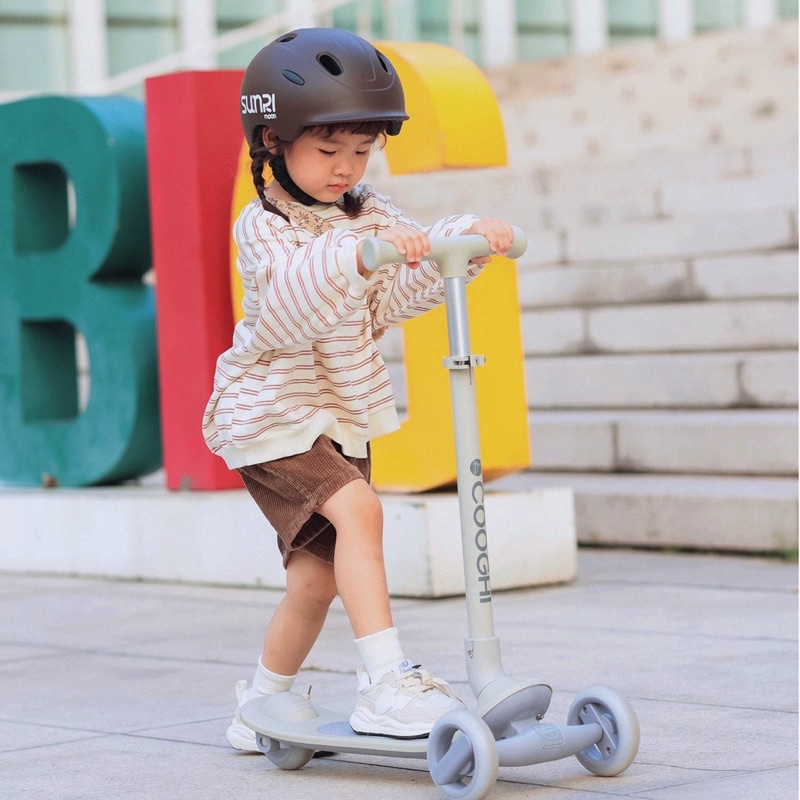 Mũ bảo hiểm cho bé 3 4 6 10 tuổi Sunrimoon siêu nhẹ có đèn LED dùng đi xe đạp thăng bằng, patin, ván trượt cao cấp