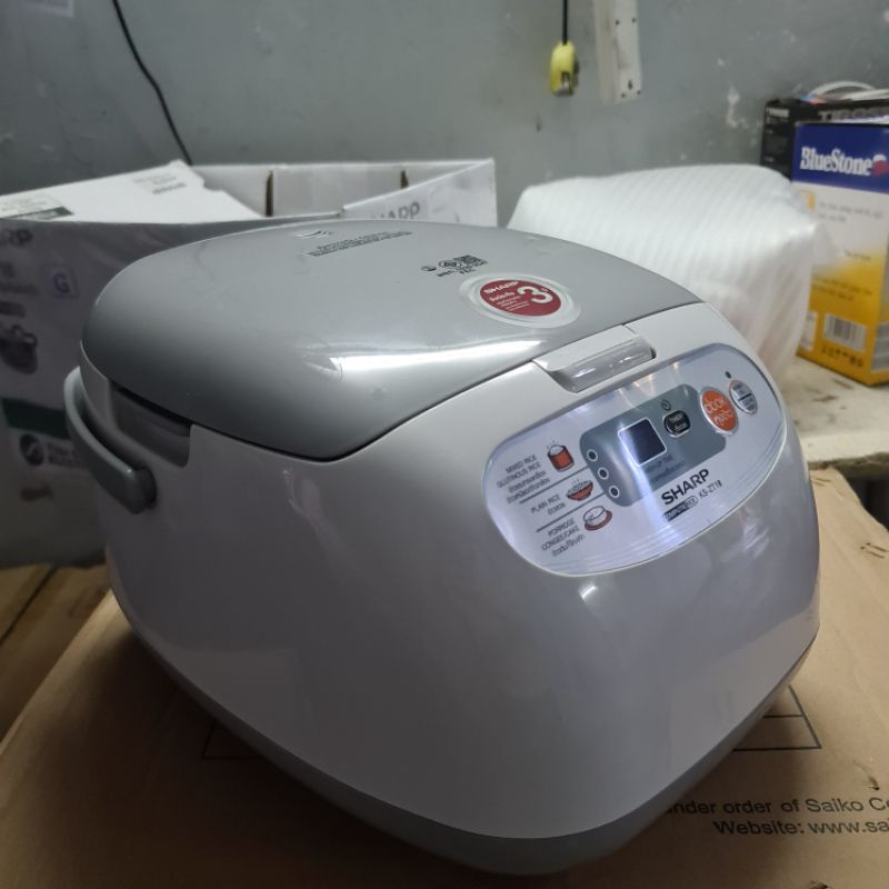 Nồi cơm điện tử Sharp KS-ZT18 1.8L Thái Lan