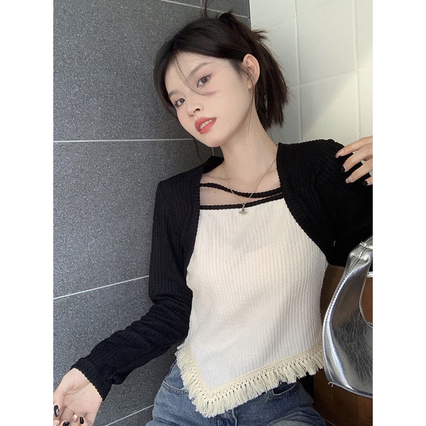 Áo Thun Cổ Vuông Tay Dài Giả Hai Lớp Màu Sắc Tương Phản Phong Cách Hàn Quốc Dành Cho Nữ