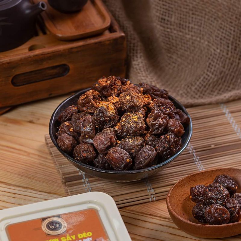Ô mai Vạn Lợi - Mơ tươi sấy dẻo chua cay mặn ngọt