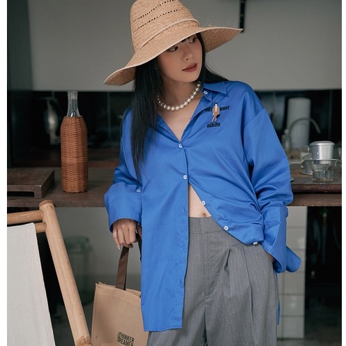 Áo sơ mi xanh dương thêu chữ Darling SY STORE