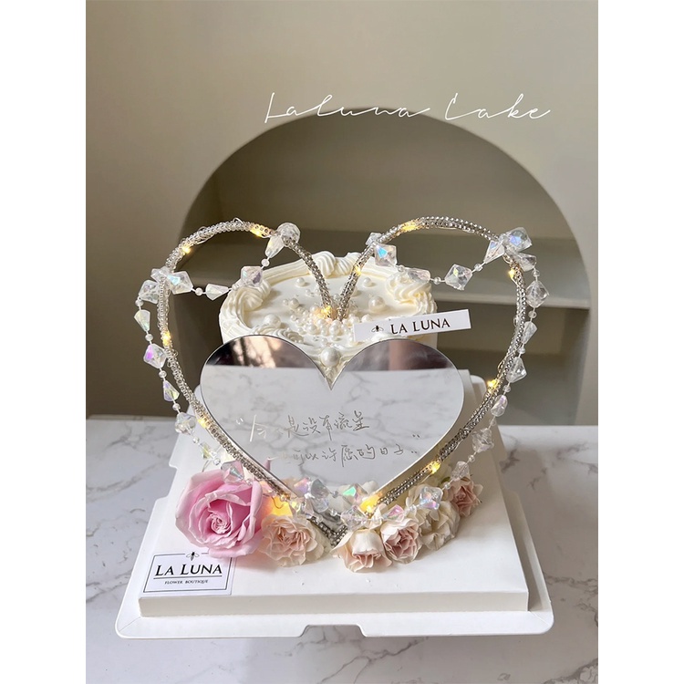 Gương Trang Trí Bánh Hình Trái Tim Xinh Xắn