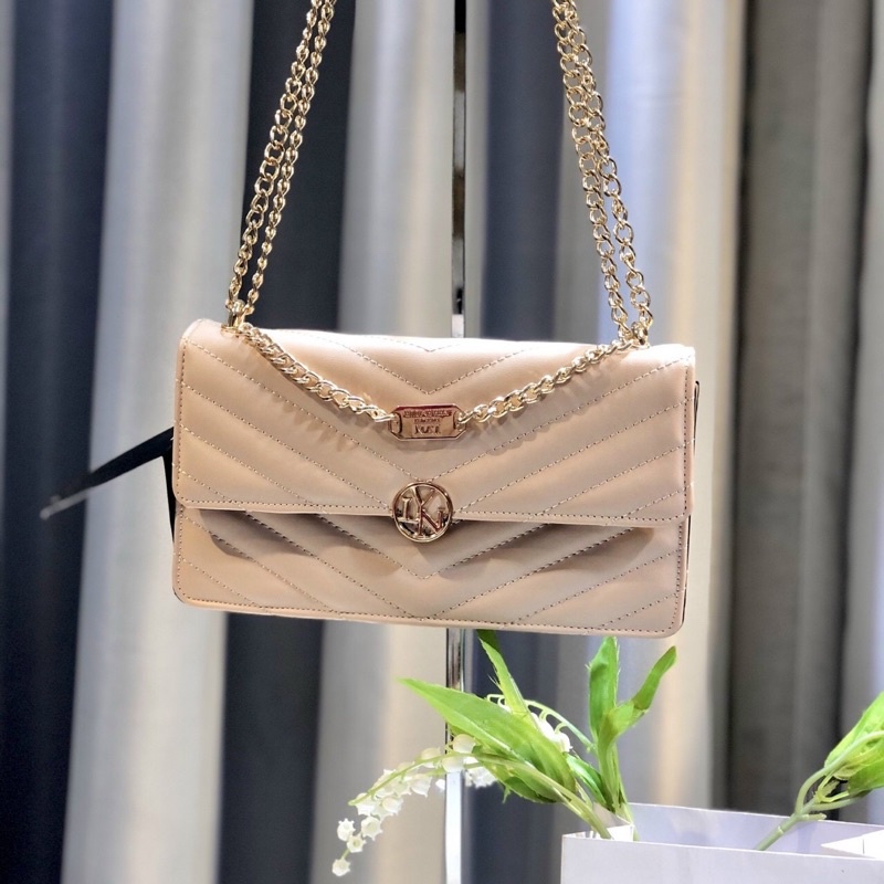 TÚI XÁCH NỮ LYN CHẦN CHỮ V