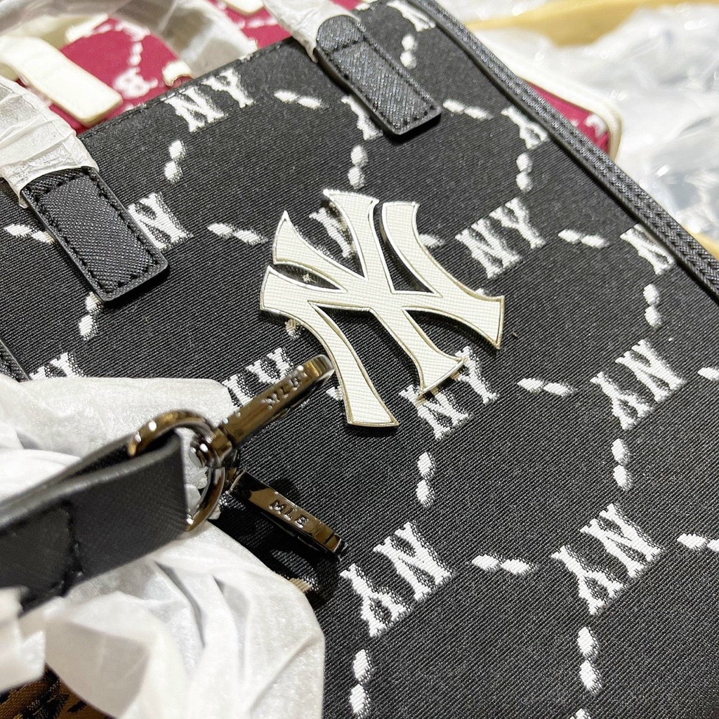 Túi MLB quai xách kèm dây dài đeo chéo chất vải dày dặn đứng form