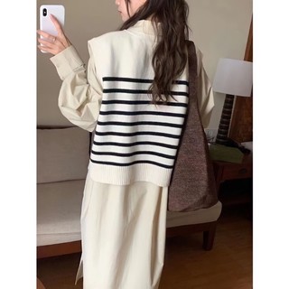 Áo Gile Kẻ Sọc
