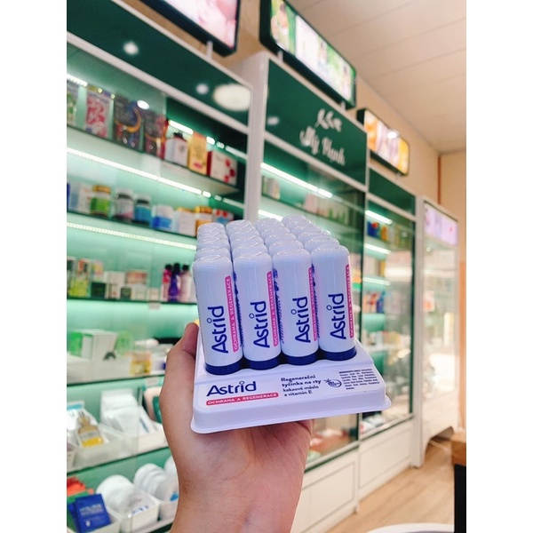 Son Dưỡng Mỡ Hươu 4,7g Cộng hòa Séc thỏi to