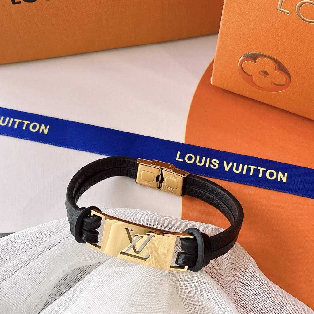 Vòng Tay Louis Vuitton Bằng Thép Titan Họa Tiết LV Monogram