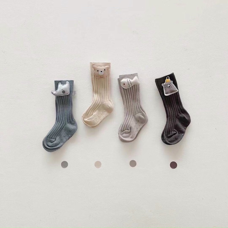 Tất bốt cao cổ phong cách vintage cho bé gái