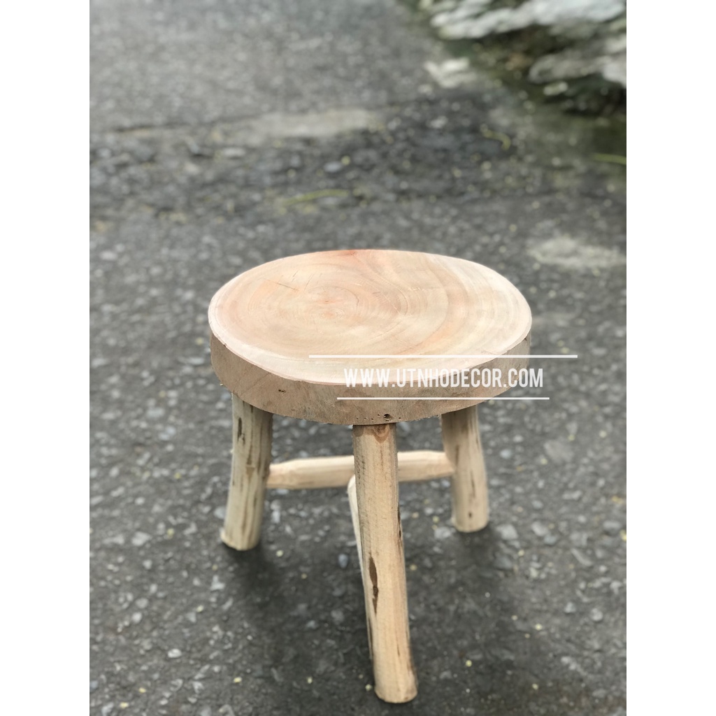 Ghế đôn gỗ 3 chân mặt tròn chiều cao 30cm