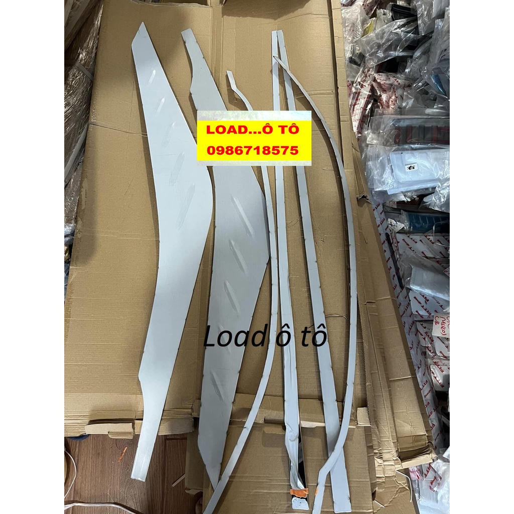 Ốp Nẹp Viền Cong Kính Xe Toyota Veloz Cross 2022-24 Bản To Full Sau Cao Cấp