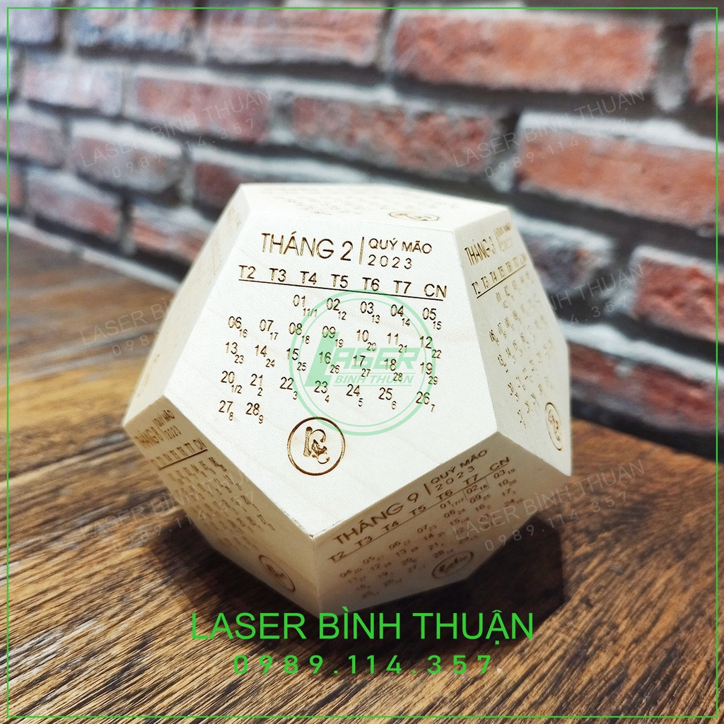 Lịch gỗ để bàn 12 mặt năm Quý Mão 2023 - lịch để bàn Gỗ Maple nhập khẩu | LASER BÌNH THUẬN