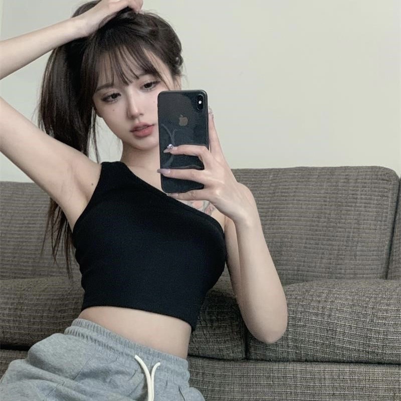 ÁO CROP LỆCH VAI KHÔNG TAY TRENDY 2022