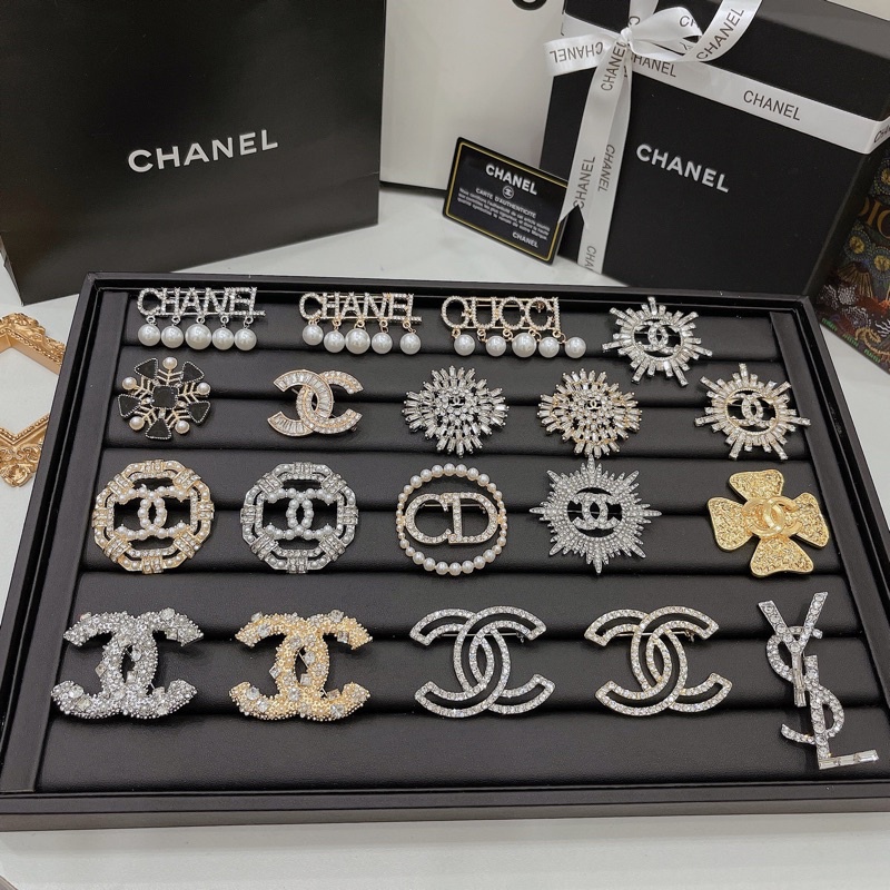 CHARM cài áo, váy xinh🌸🌸🌸 inb để chọn mẫu