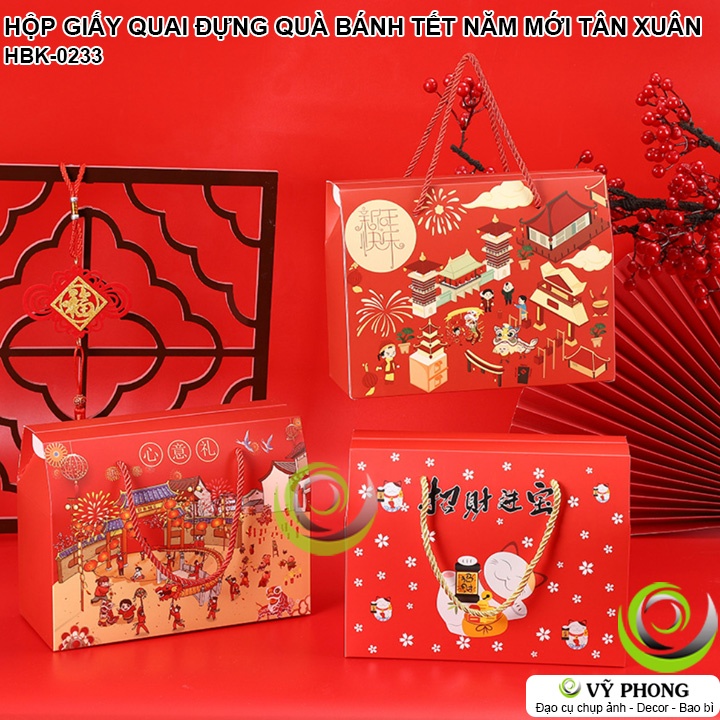 HỘP GIẤY CÓ QUAI XÁCH ĐỰNG QUÀ TẾT HỘP ĐỰNG BÁNH KẸO QUÀ TẶNG TÂN XUÂN TRANG TRÍ DECOR NĂM MỚI HBK-0233