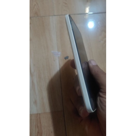 Xác htc ko rõ.màn ko thấy bể