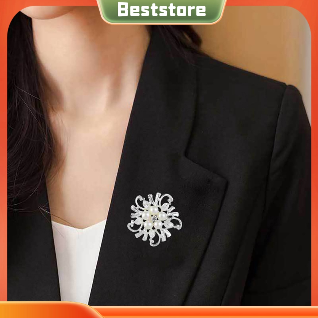 Ghim cài áo bằng kim loại thiết kế hình bông hoa đính đá và ngọc trai giả xinh xắn