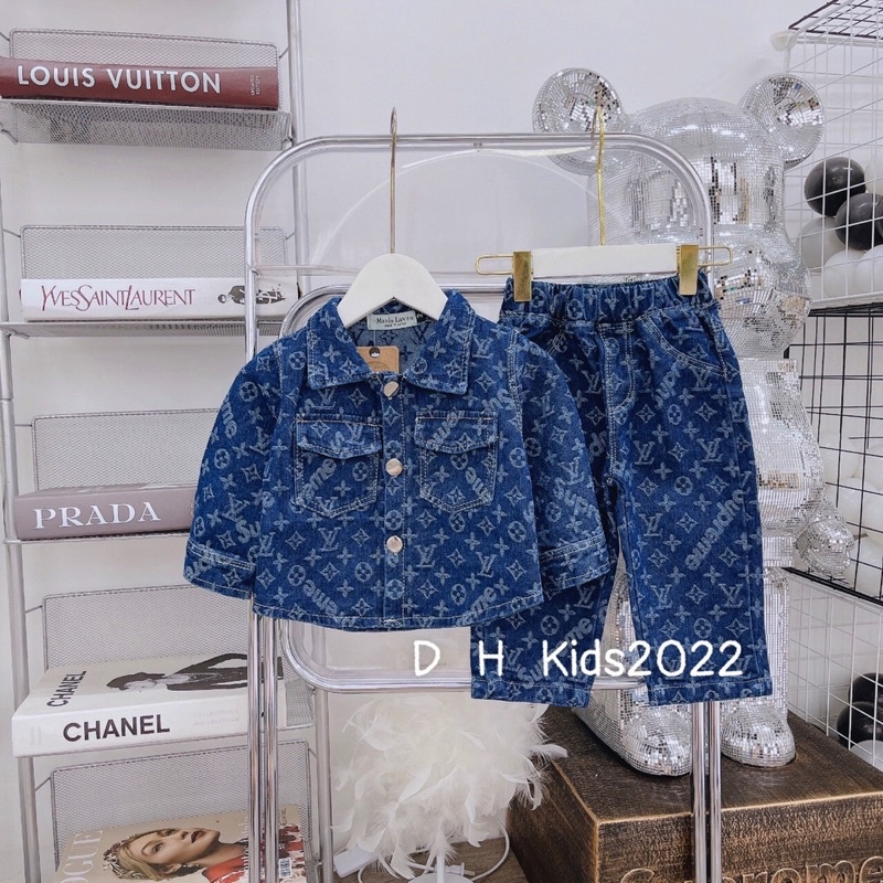 Sét bò lvv mặc Tết cho bé(kèm video thật)