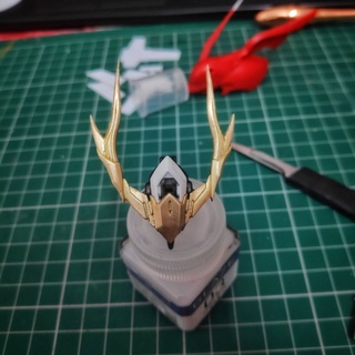 Sừng MG Barbatos bằng kim loại