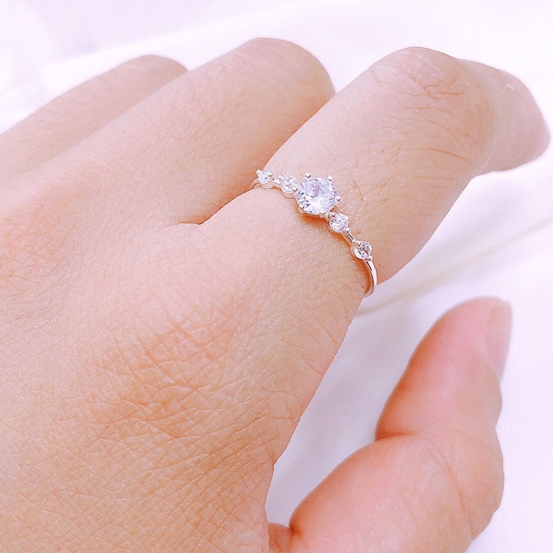 Nhẫn bạc nữ đính đá xinh xắn, sang trọng