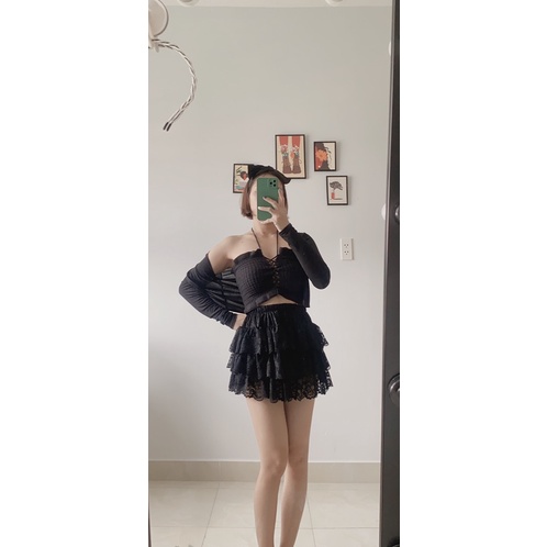 Áo quây phối chân váy ren