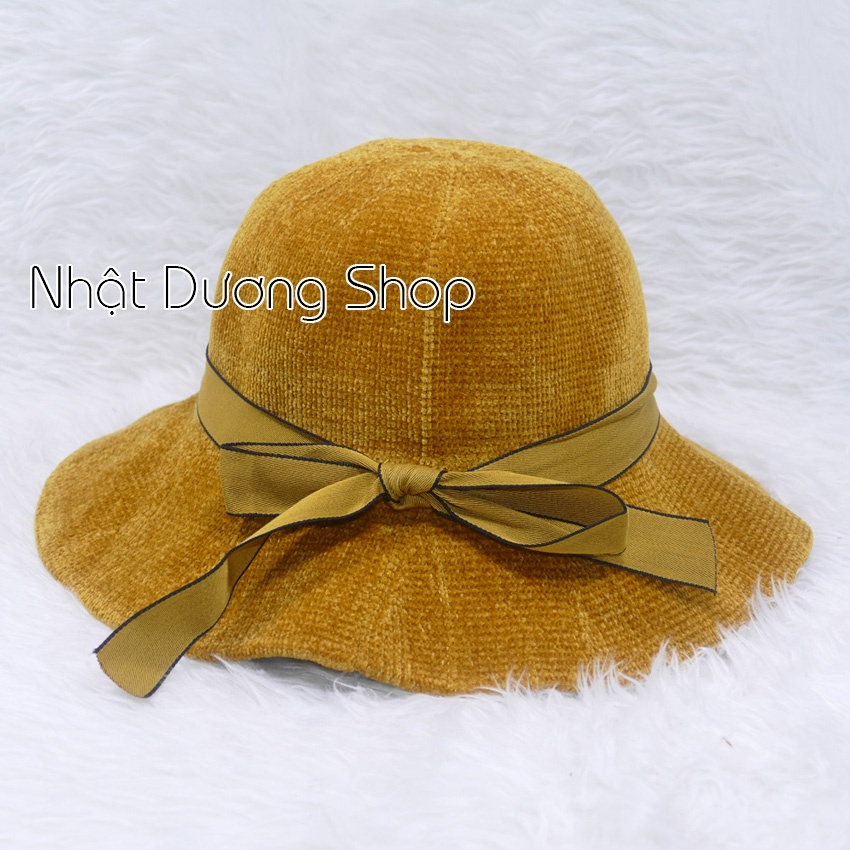 Nón Bo vành gợn sóng gắn nơ có chữ M, vành rộng 8cm phù hợp cho các bạn nữ đi chơi du lịch, chất lượng cao cấp.