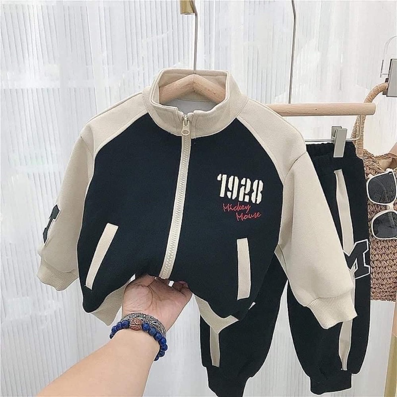 SỈ BỘ NỈ HÌNH KHOÁ VIỀN DÀI TAY CHO BÉ Q1760